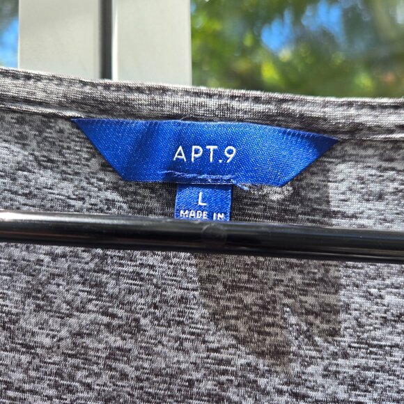 Ladies Beaded Neck blouse (Apt 9) - Picture 3 of 3